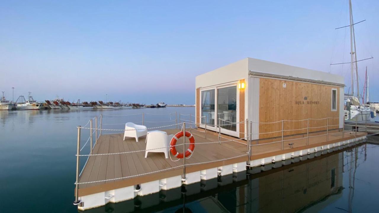 Aqua Resort Giulianova - Houseboat Experience Exterior photo