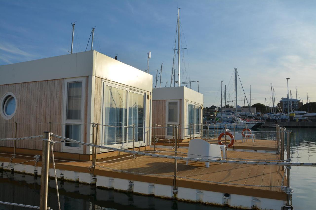 Aqua Resort Giulianova - Houseboat Experience Exterior photo